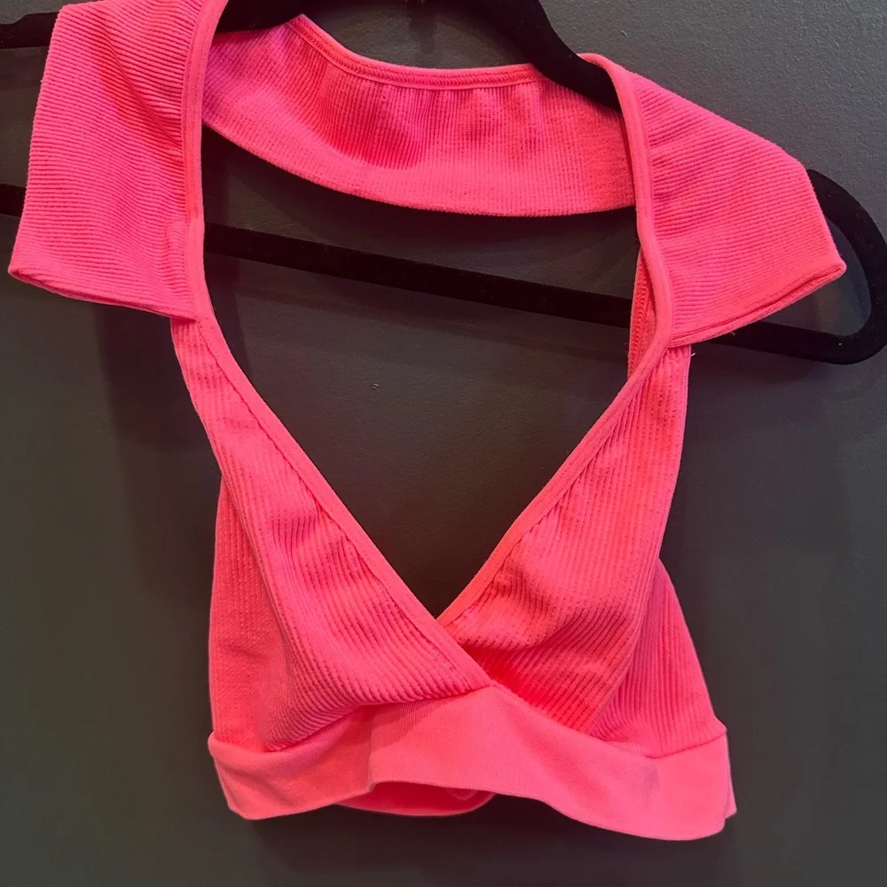 🛍️ 3FOR20 | Urban Outfitters | Vibrant Hot Pink Halter Top Halter Bra | XL | NWT